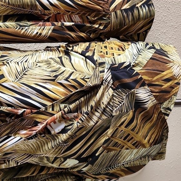 BEACH Midi Dress - Picture 2 of 12